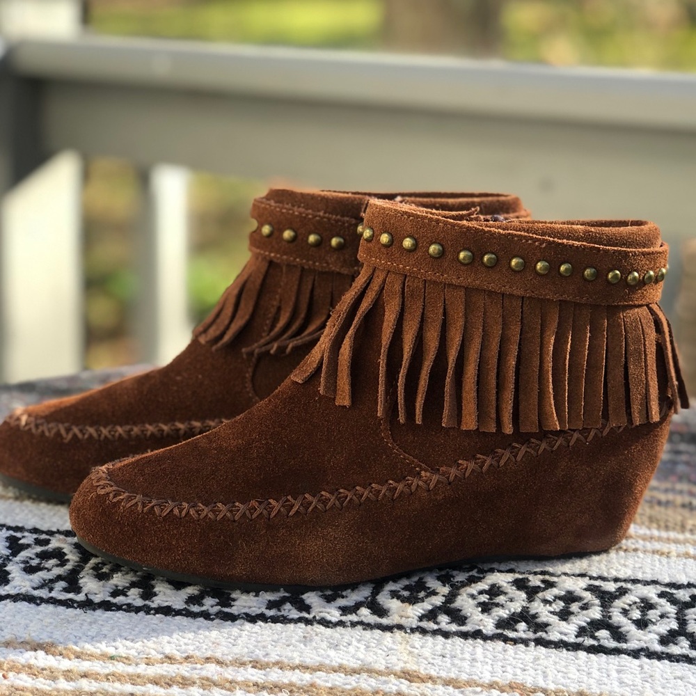 7.5 Aldo suede fringe moccasin wedge bootie